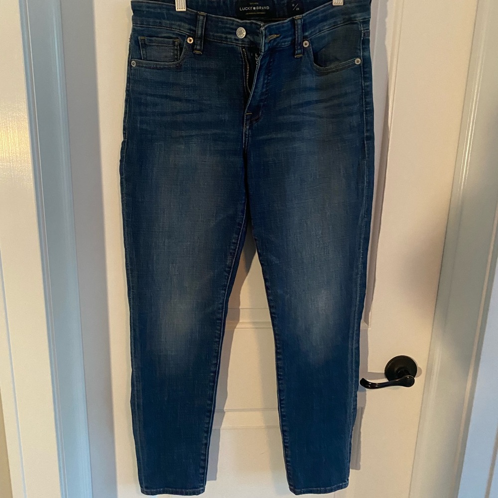 Lucky Brans Jeans. Skinny Jeans. Size 6. Waist 28.